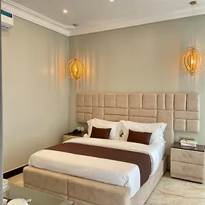 The Nook Boutique Καμπάλα